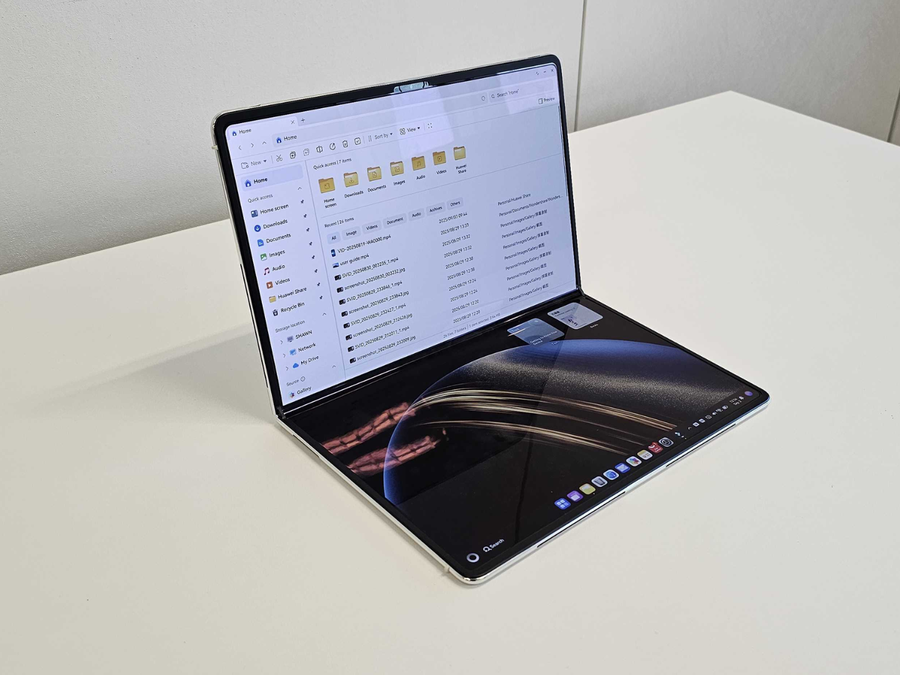 Huawei mostra primeiro notebook dobrável do mundo no Brasil; CT