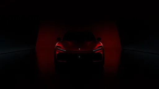 Purosangue | Primeiro SUV da Ferrari ganha imagem oficial; veja 