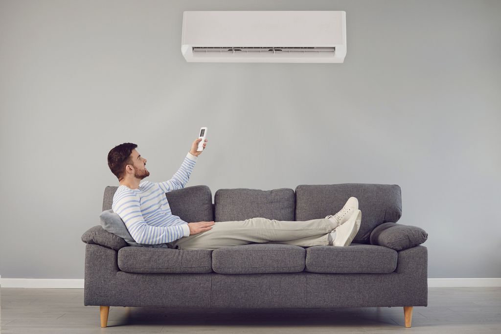 Isolar bem a sua casa evita que o calor de fora afete o funcionamento do ar condicionado (Imagem: Joseph Mucira/Pixabay)