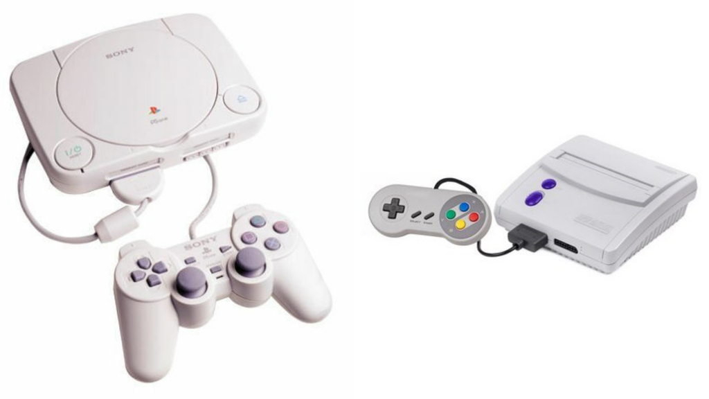 PlayStation One Slim e SNES Baby lado a lado (Imagem: reprodução)