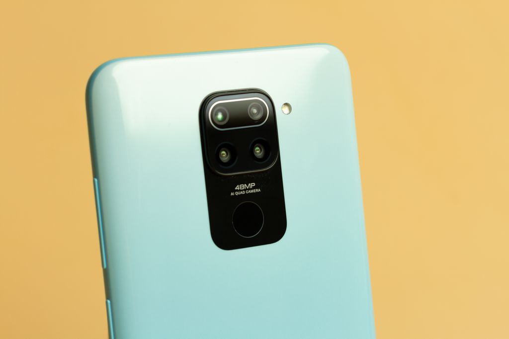 O Redmi Note 9 também apresentou problemas sérios, mas envolvidos com a selagem dos sensores de câmera (Imagem: Ivo Meneghel Junior/Canaltech)