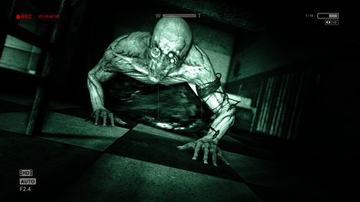 Outlast 2 atrasa e chega só em 2017