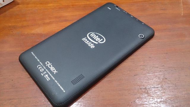 Qbex TX320i: um tablet bem acessível, mas com problemas de design