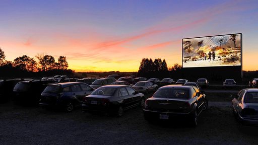 Cinemas Drive-In viram alternativa em meio à pandemia do coronavírus