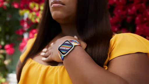 Apple lança novas pulseiras para Apple Watch inspiradas no movimento LGBTQ+