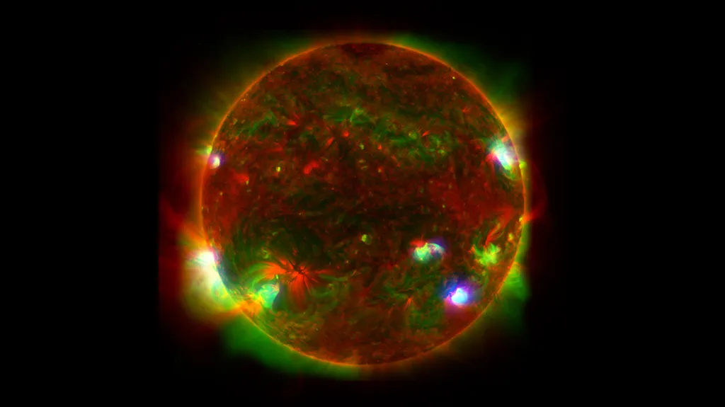Sobreposição das três imagens (Imagem: NASA/JPL-Caltech/JAXA)