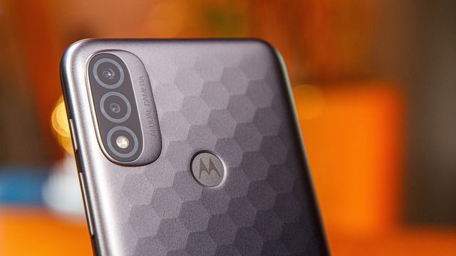 Review Moto E20 | Bom celular, mas tem pouca memória