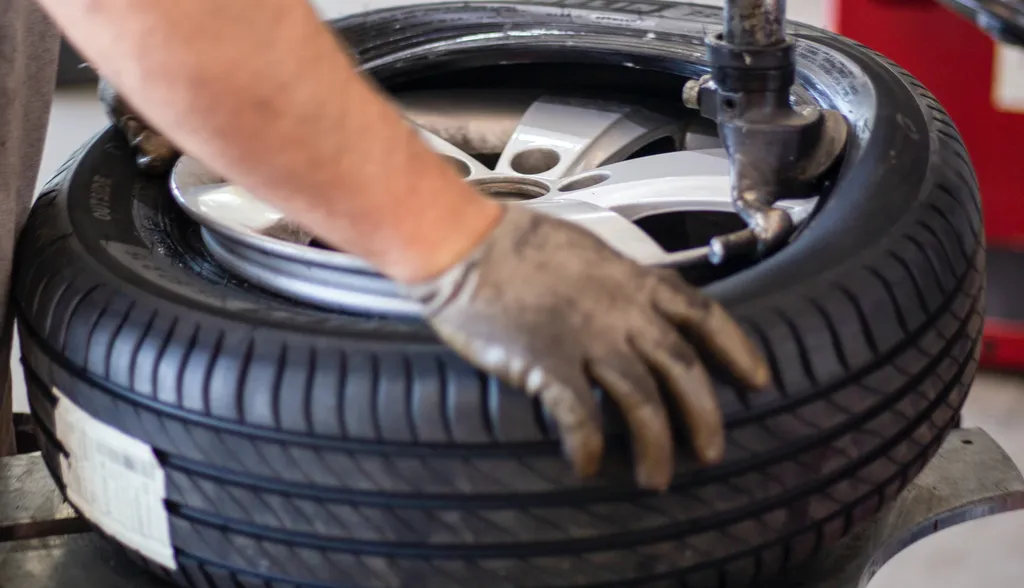 Não misture rodas e aros de tamanhos diferentes para aumentar a vida útil do pneu (Imagem: Enis Yavuz/Unsplash/CC)