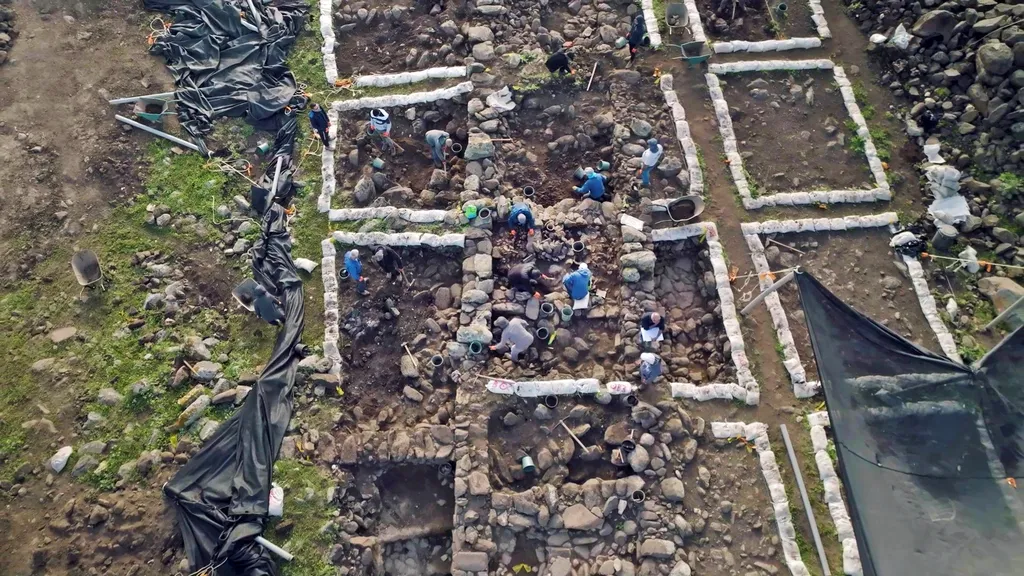 Vista aérea da escavação na fazenda do século II a.C., em Israel (Emil Aladjem/Israel Antiquities Authority)