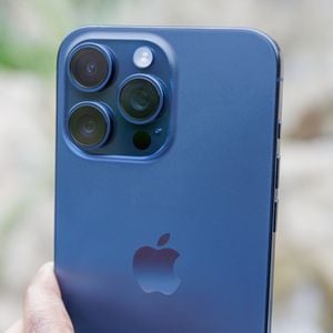 Apple iPhone 15 Pro Max 512 GB - Titânio Azul | PIX