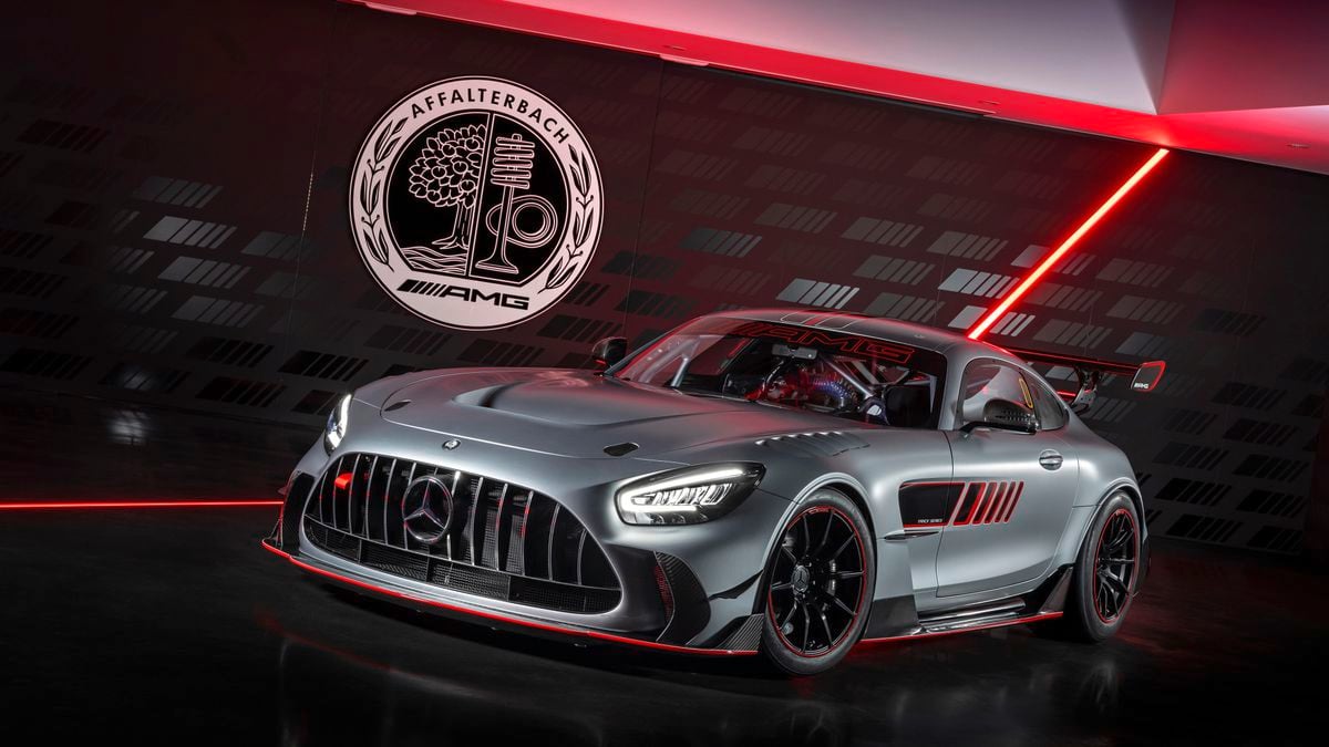 Mercedes-AMG amplia portfólio de veículos de corrida com o novo