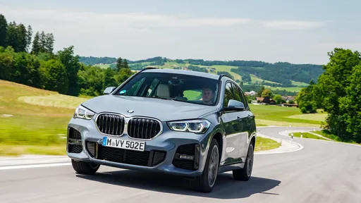 BMW confirma lançamento de três carros elétricos até 2023; veja quais