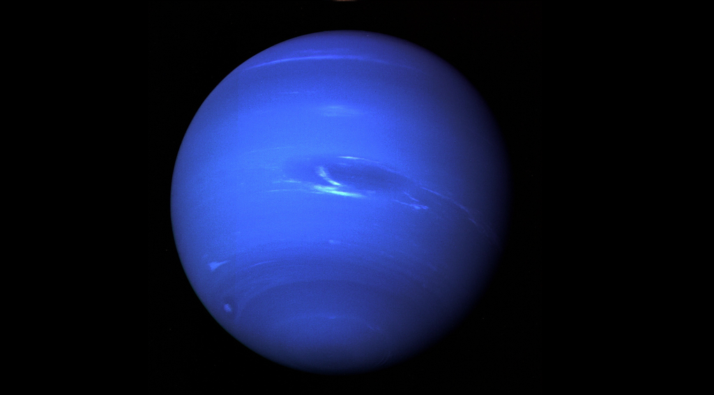 O planeta azul não poderia ganhar o nome de ninguém além do deus romano dos mares (o equivalente a Poseidon, na mitologia grega)