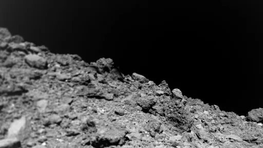 Novas fotos do asteroide Ryugu oferecem mais pistas sobre sua composição
