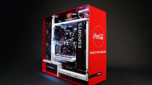 Que tal jogar em um PC refrigerado por Coca-Cola?