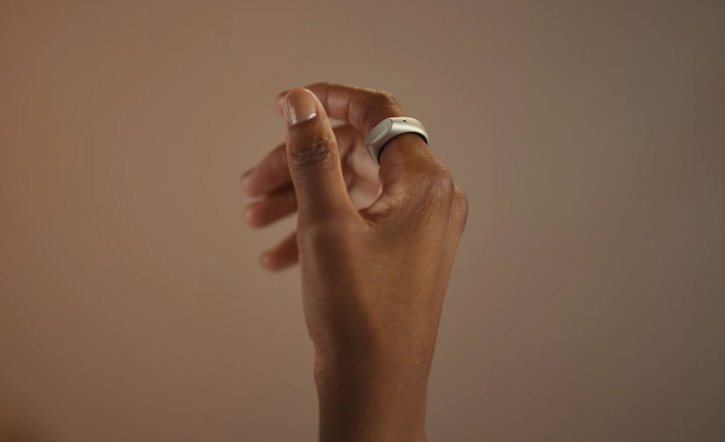 Anéis inteligentes podem ser uma ótima pedida para evitar levar celular e cartões para o bloquinho (Imagem: Divulgação/Sandbar)