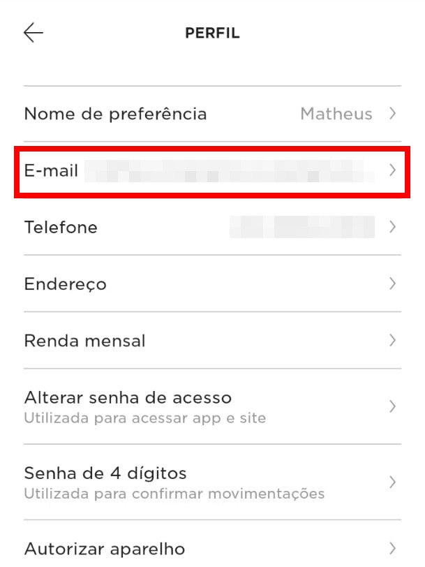 Selecione o item "e-mail" para alterar o seu endereço de e-mail (Captura de tela: Matheus Bigogno)