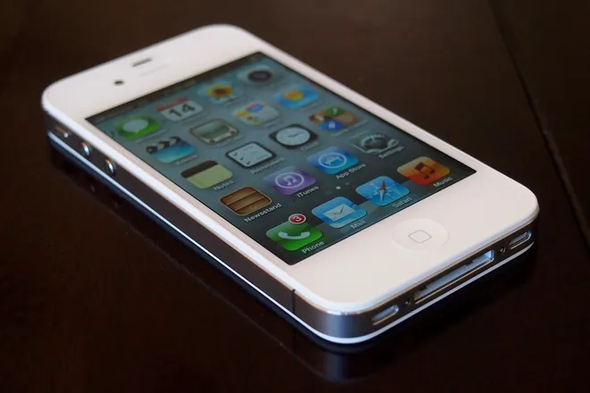 iPhone 4s apresentou problemas com o iOS 9 (Imagem: Canaltech)