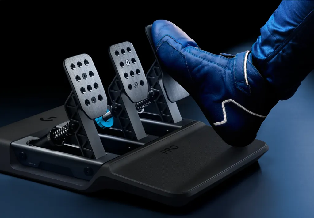 Assim como o volante, o Logitech G Pro Racing Pedals é bastante modular e permite que o usuário realize ajustes para atender às suas necessidades (Imagem: Logitech)