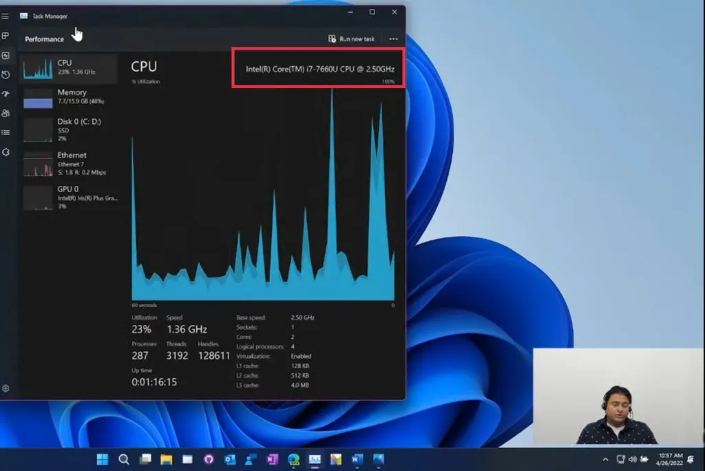 O funcionário da Microsoft exibiu o Windows 11 instalado em um PC que não atende os requisitos mínimos (Imagem: Microsoft/YouTube)