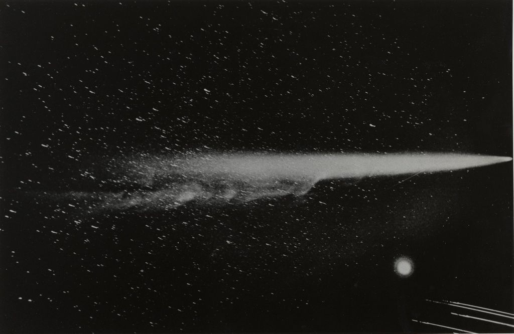 O cometa Halley durante sua passagem em 1910 (Imagem: Reprodução/C. O. Lampland/E. C. Slipher)