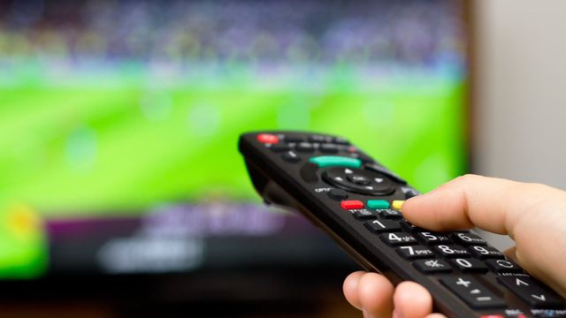 Promoção: TV LED 4K 50 polegadas por apenas R$1899 para curtir a copa do mundo