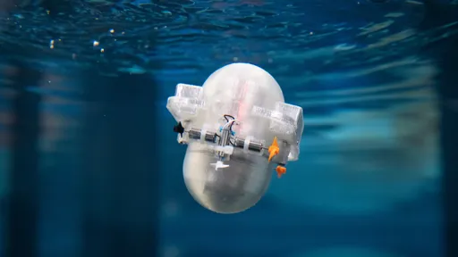Drone usa inteligência artificial para navegar pelo oceano usando pouca energia