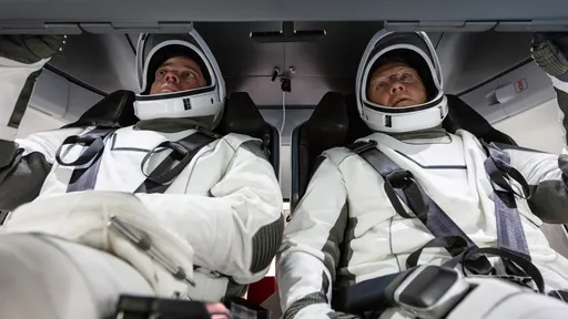 Astronautas da NASA levados à ISS pela SpaceX devem voltar em agosto