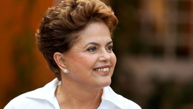 Dilma Rousseff volta ao Twitter e conversa com "Dilma Bolada"