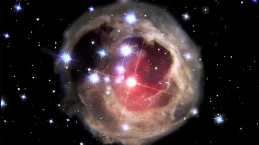 Explosão de duas estrelas prevista para 2022 se torna um grande mistério