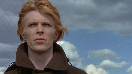Clássico "The Man Who Fell To Earth" vai virar série pela CBS