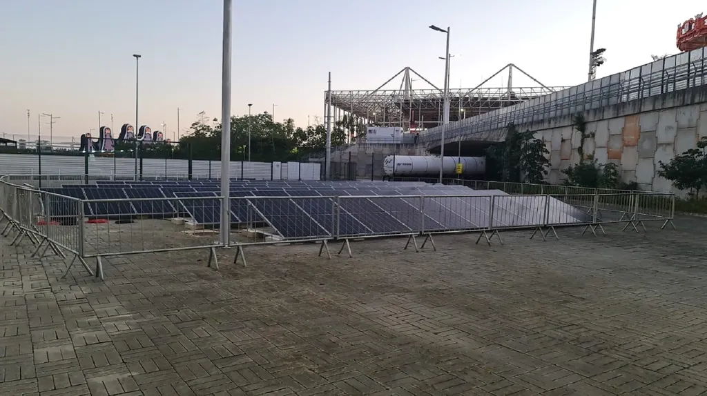 Placas solares móveis no Velódromo para o Rock in Rio