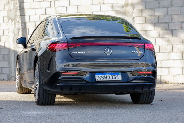 Mercedes AMG EQS53