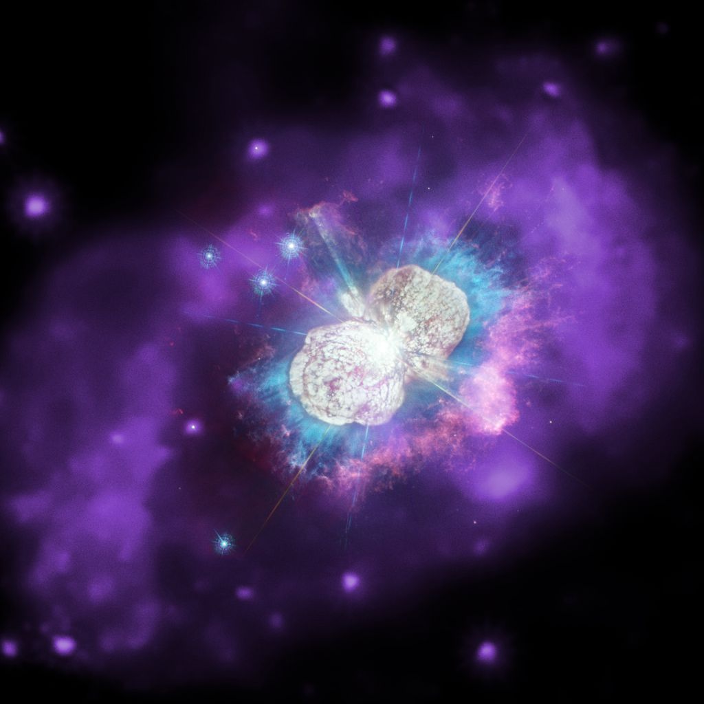 Produzida com três tipos de luz, a imagem mostra a dupla de estrelas massivas de Eta Carinae (Imagem: Reprodução/NASA/CXC/STScI/ESA/N. Smith/J. Morese/A. Pagan)