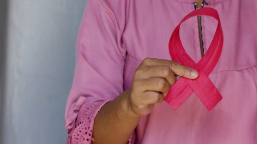 Outubro Rosa: conheça apps sobre a saúde da mulher que podem ajudar