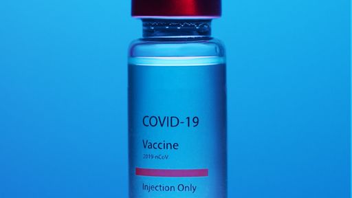 Por que algumas vacinas da COVID-19 podem causar trombose?