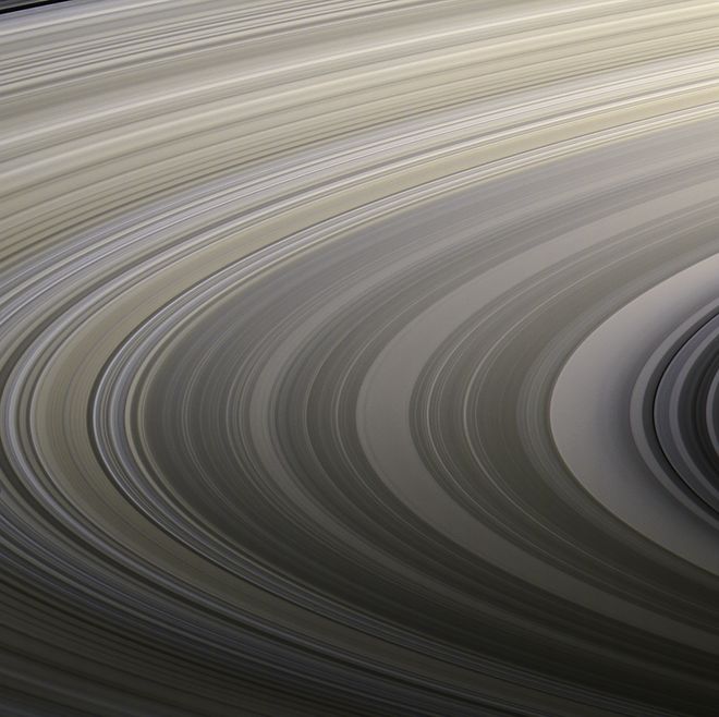 Anéis de Saturno registrados em detalhes pela Cassini (Foto: NASA)