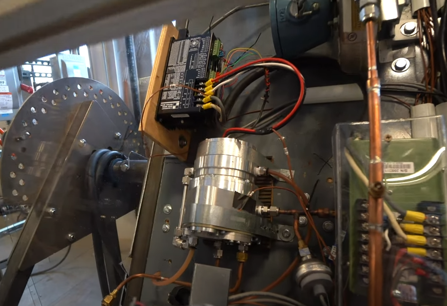 Compressor sem óleo funciona de cabeça para baixo (Imagem: Reprodução/Purdue University)