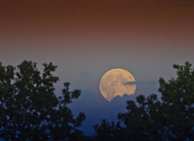 Lua cheia deixa a noite mais iluminada, mas não o bastante para afastar criminosos (Foto: Jon Bunting/Flick)