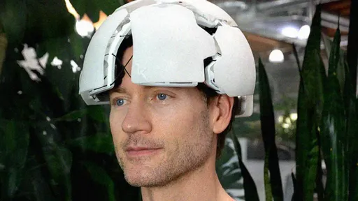 Startup cria capacete capaz de "ler" pensamentos de quem usa o equipamento