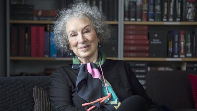 Conheça Margaret Atwood, escritora de obras que inspiraram séries de sucesso