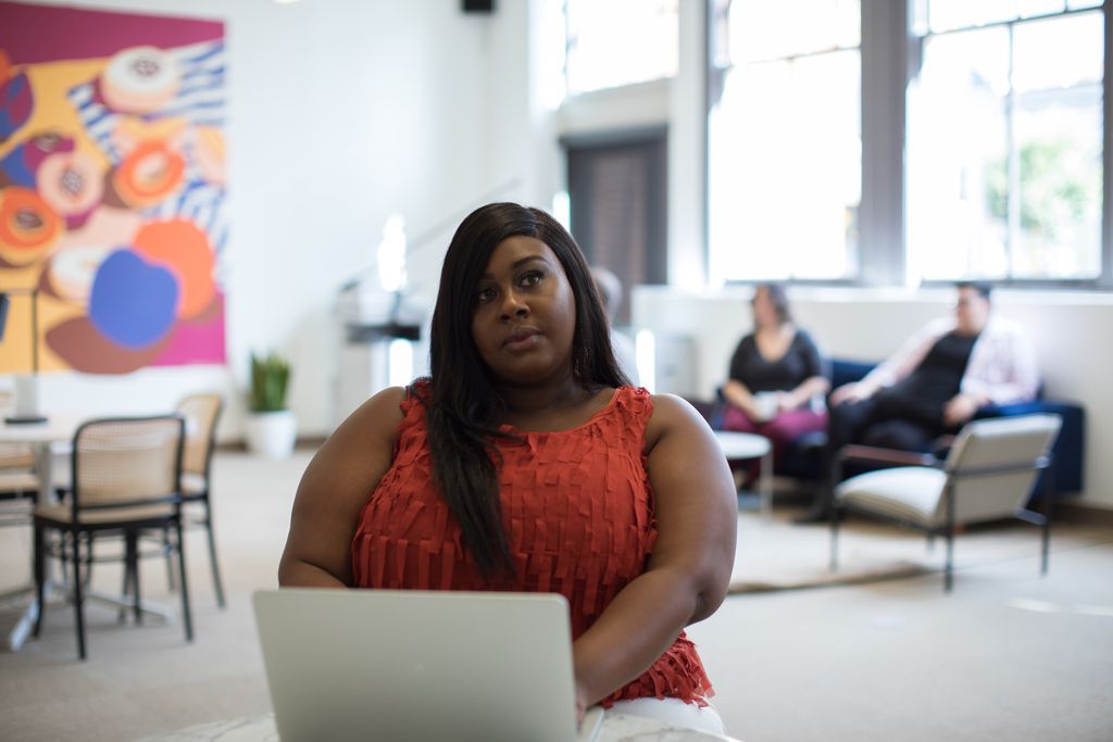 Lipedema afeta majoritariamente mulheres, diferente da obesidade (Imagem:AllGo/Unsplash)