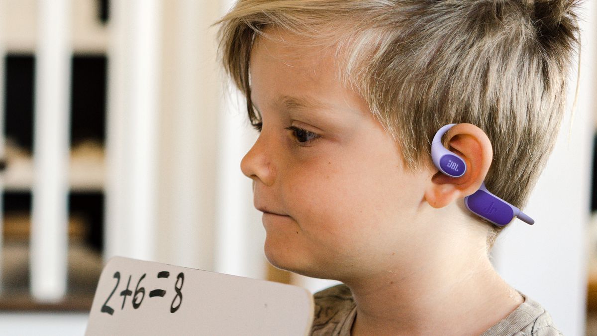 JBL lança fones para crianças; saiba o que eles têm de diferente