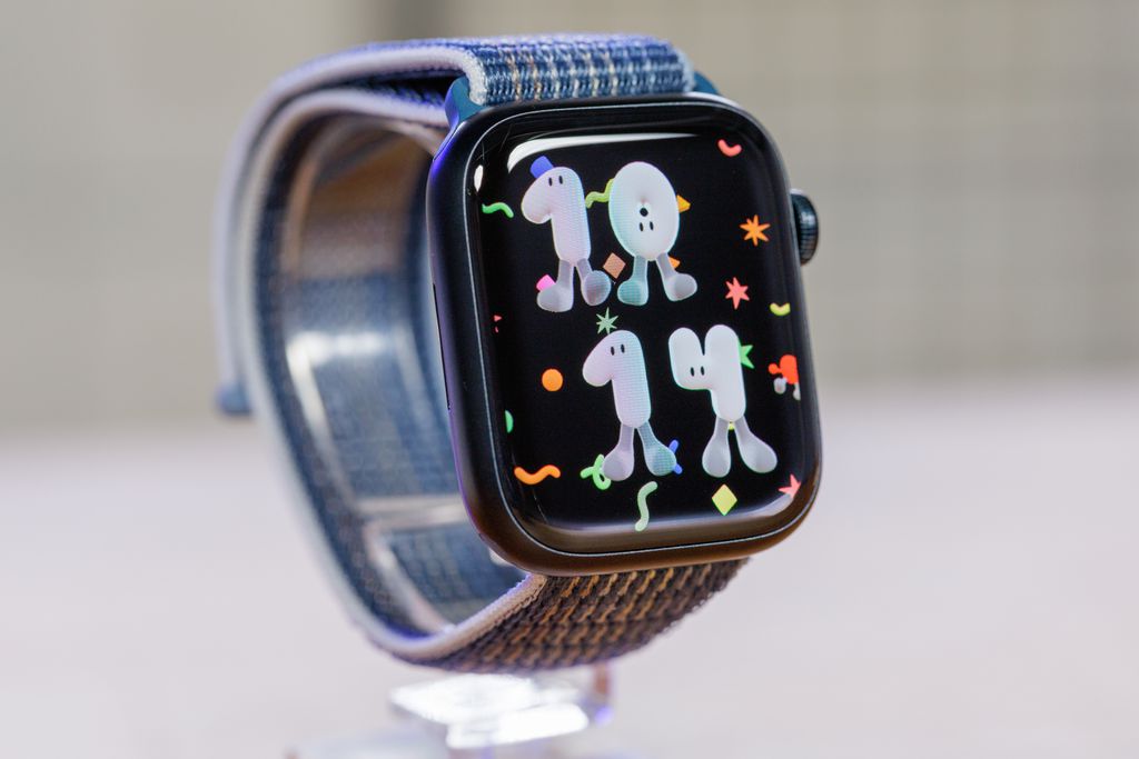 Apple Watch Series 8 (Imagem: Ivo Meneghel Jr/Canaltech)