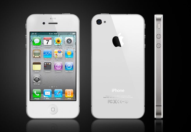 Laterais retas que voltaram a aparecer no iPhone 12 foram inauguradas no iPhone 4 (Imagem: Divulgação/Apple)