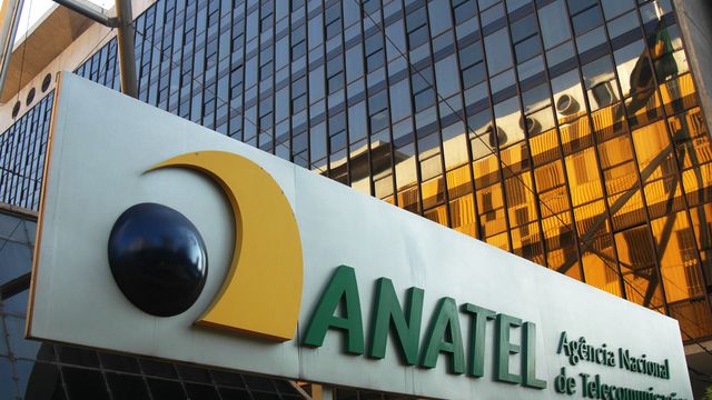 Anatel regulamenta o corte da internet residencial após término de franquia