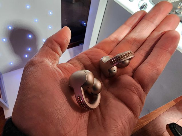 Motorola Loop Buds
