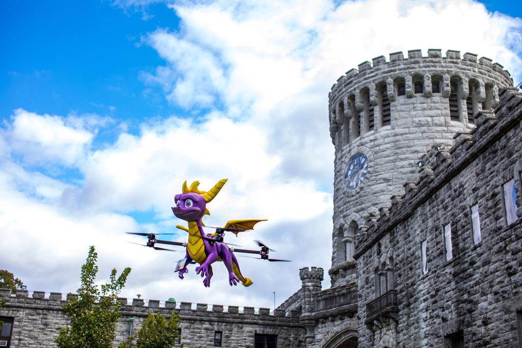Activision cria drone de Spyro que cospe fogo em comemoração ao remaster