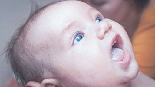 Surto de COVID-19 em bebês interdita UTI neonatal em Maceió