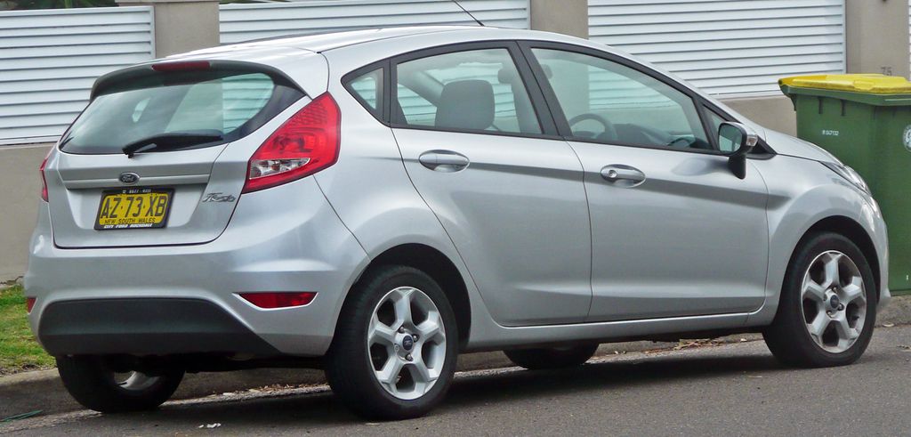 Ford Fiesta 2009 ainda é boa opção para quem quer gastar pouco (Imagem: OSX/Wikipedia/CC)